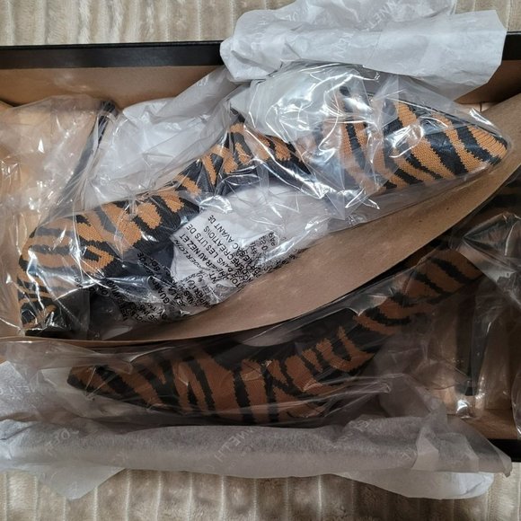 Kenneth Cole Women's Riley 85 Calf Hair Pumps - Picture 4 of 4